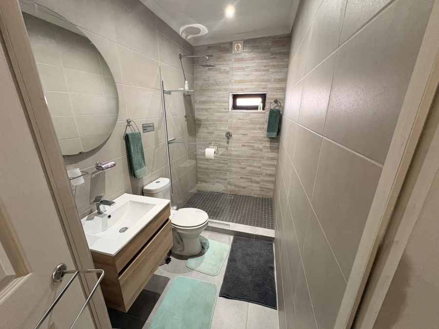 4 Bedroom Property for Sale in Fraaiuitsig Western Cape